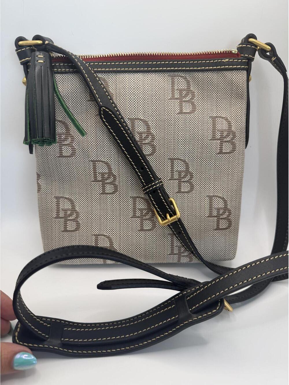 Dooney & Bourke Signature Logo Monogram Canvas Crossbody Bag NWOT - Picture 5 of 8